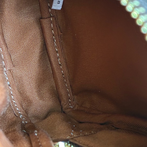 COACH key holder,COACH Coin purse,Coach Black and Brown Daisy Key Holder - Picture 9 of 10